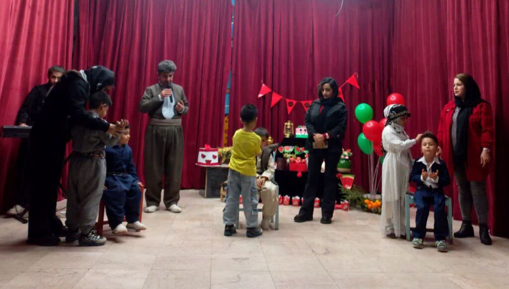 یلدایی به رنگ شادی در کانون روانسر جشن گرفته شد