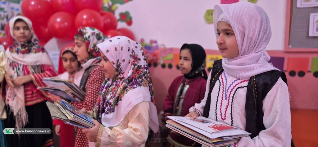 تجهیز مدارس روستایی رامیان در قالب طرح ملی «هزار درنای کاغذی»