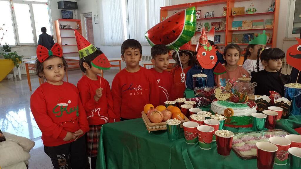 جشن یلدا در مرکز شماره ۱ اسلامآباد غرب با مادران و نوگلان پیشدبستانی