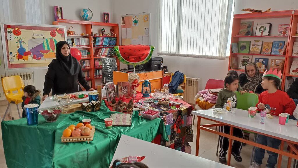 جشن یلدا در مرکز شماره ۱ اسلامآباد غرب با مادران و نوگلان پیشدبستانی