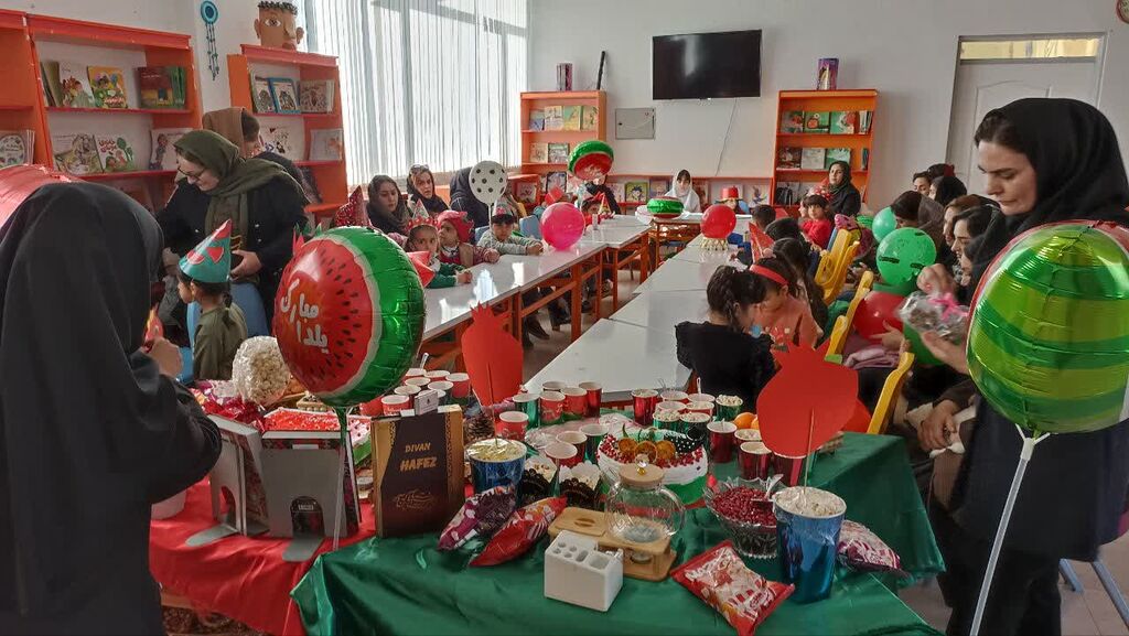 جشن یلدا در مرکز شماره ۱ اسلامآباد غرب با مادران و نوگلان پیشدبستانی