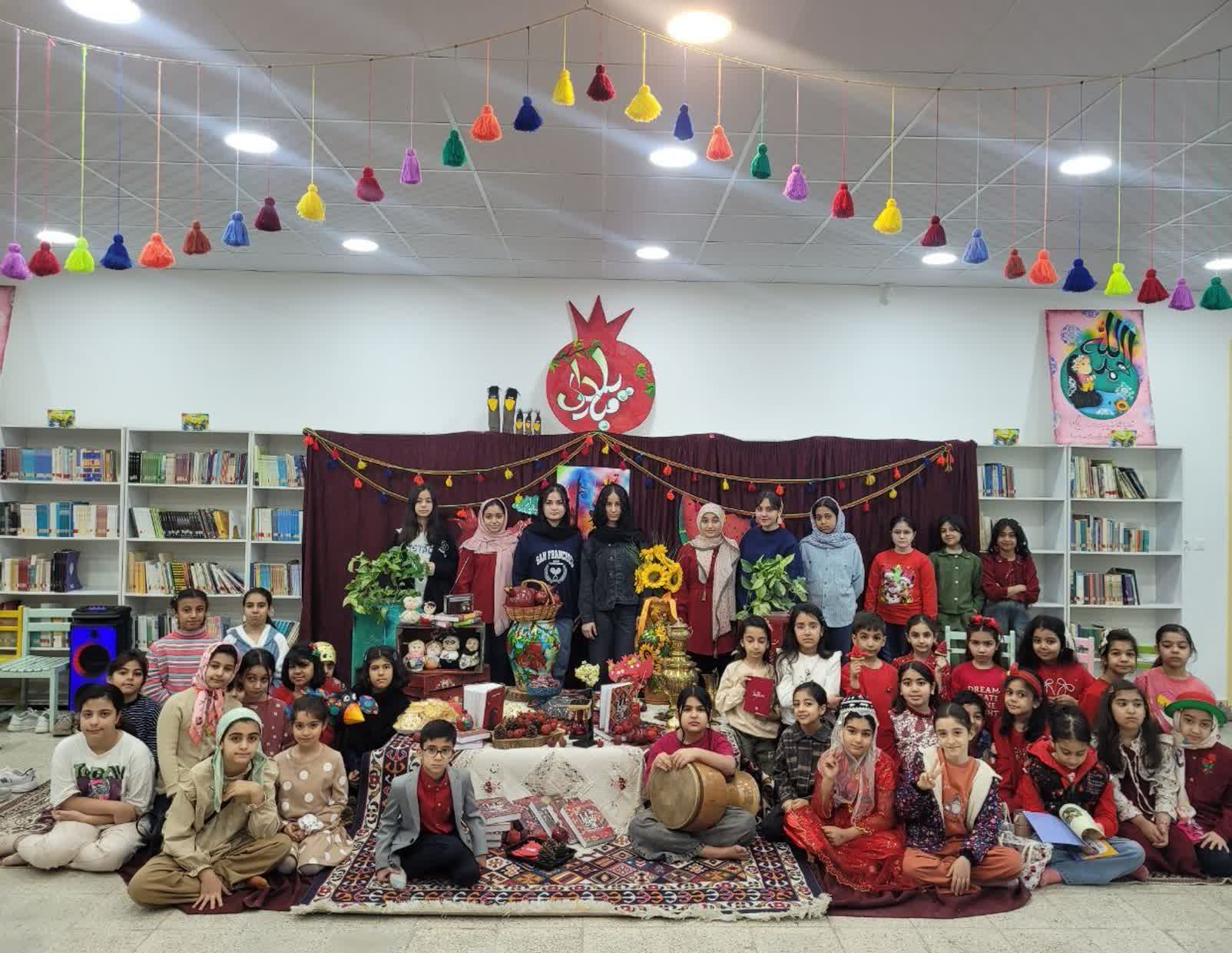 جشن شب یلدا با محور قصهگویی و شعر در مراکز کانون خوزستان