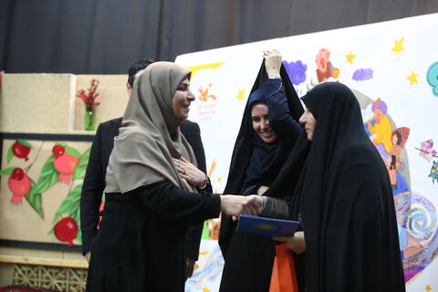 آیین اختتامیه و تقدیر از برگزیدگان مرحله استانی بیست و هفتمین جشنواره بین المللی قصه گویی