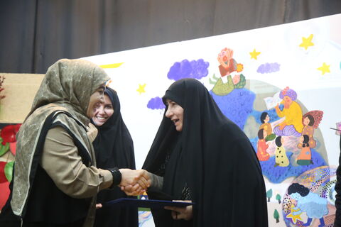 آیین اختتامیه و تقدیر از برگزیدگان مرحله استانی بیست و هفتمین جشنواره بین المللی قصه گویی