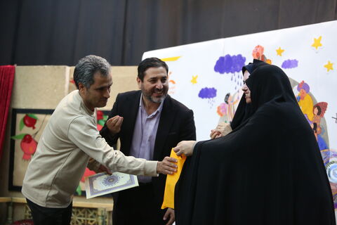 آیین اختتامیه و تقدیر از برگزیدگان مرحله استانی بیست و هفتمین جشنواره بین المللی قصه گویی