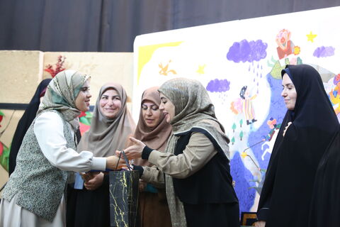 آیین اختتامیه و تقدیر از برگزیدگان مرحله استانی بیست و هفتمین جشنواره بین المللی قصه گویی