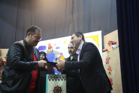 آیین اختتامیه و تقدیر از برگزیدگان مرحله استانی بیست و هفتمین جشنواره بین المللی قصه گویی