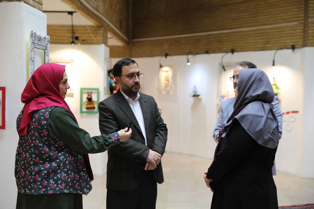 عروسکهای برتر سرزمین من روی صحنه افتخار