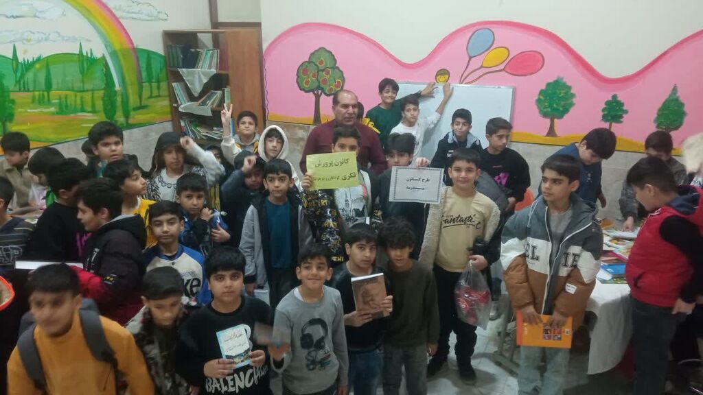 نوخوان‌های مرکز قصرشیرین میهمان دنیای کتاب شدند