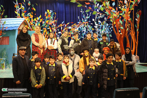 نمایش«الاغ سم‌طلا» کانون چهارمحال و بختیاری