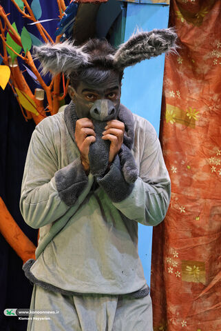 نمایش«الاغ سم‌طلا» کانون چهارمحال و بختیاری