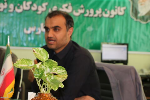 نشست یک روزه مسئولین مراکز جدید در کانون فارس