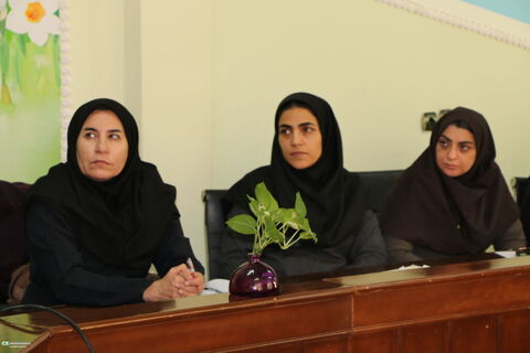 نشست یک روزه مسئولین مراکز جدید در کانون فارس