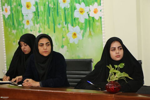 نشست یک روزه مسئولین مراکز جدید در کانون فارس