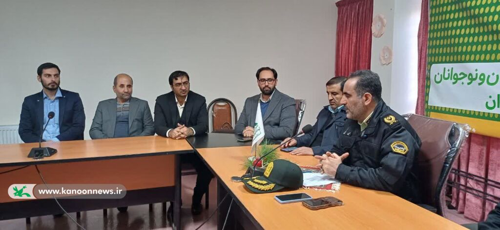 تقدیر سردار نجفی از قصه‌گویان محور ایثار و مقاومت جشنواره قصه‌گویی همدان