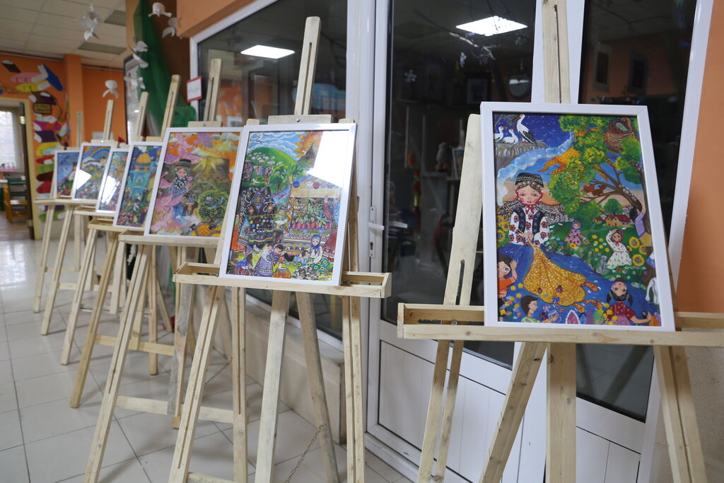 نمایش آثار نقاشی عضو کانون ارومیه