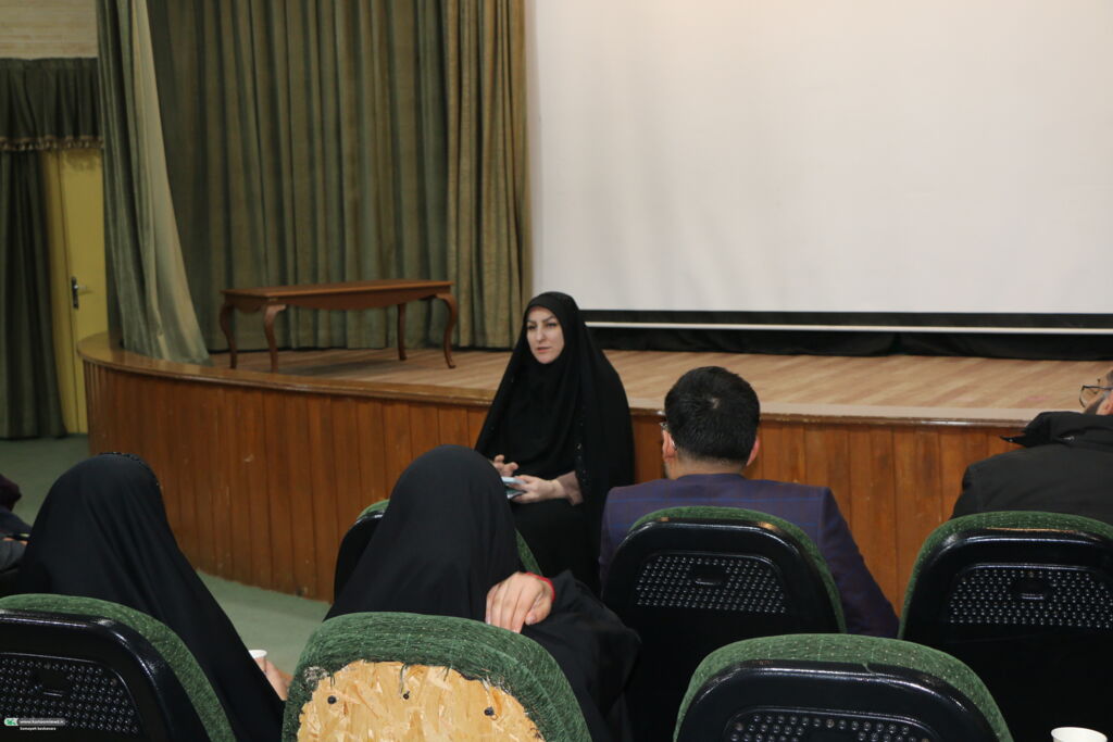 نشست آموزشی مربیمسئولان ومربیان کانون فارس با تأکید بر ارتقاء کیفیت تربیتی و توانمندسازی مراکز برگزار شد