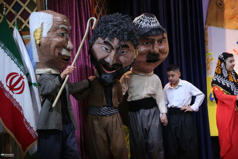 آیین اختتامیه مرحله استانی بیست‌وهفتمین جشنواره بین‌المللی قصه‌گویی و رونمایی از کتاب «بادبادک‌بازی» در کانون پرورش فکری سنندج