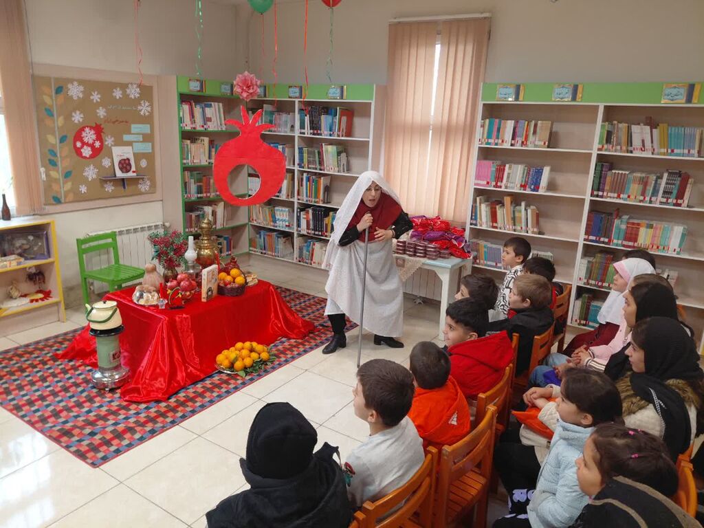 یلدای همدلی؛ زمزمه‌های حافظ در بلندترین شب سال