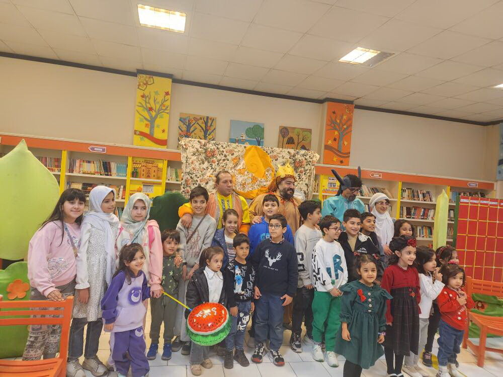 جشن شب یلدا در مرکز ۳۷ با اجرای نمایش خرمشیر و لبخندهای کودکانه