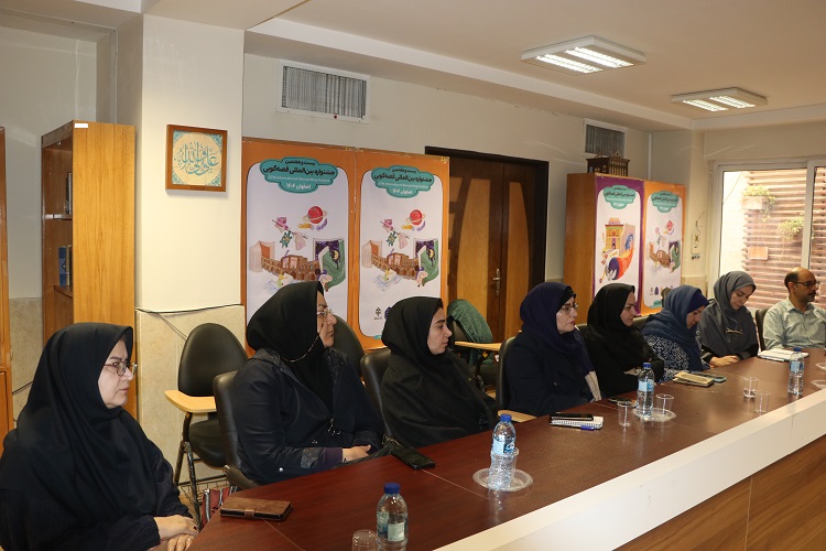 کرامت انسانی کارکنان خط قرمز حراست است