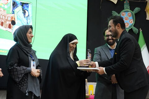 گزارش تصویری2/ آئین اختتامیه بیست‌و هفتمین مرحله استانی جشنواره قصه‌گویی استان همدان