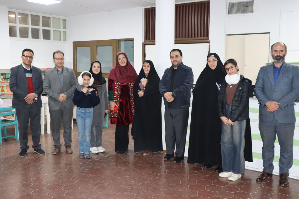 نقش فعال اعضا کانون و والدین آنها در تقویت کتابخوانی