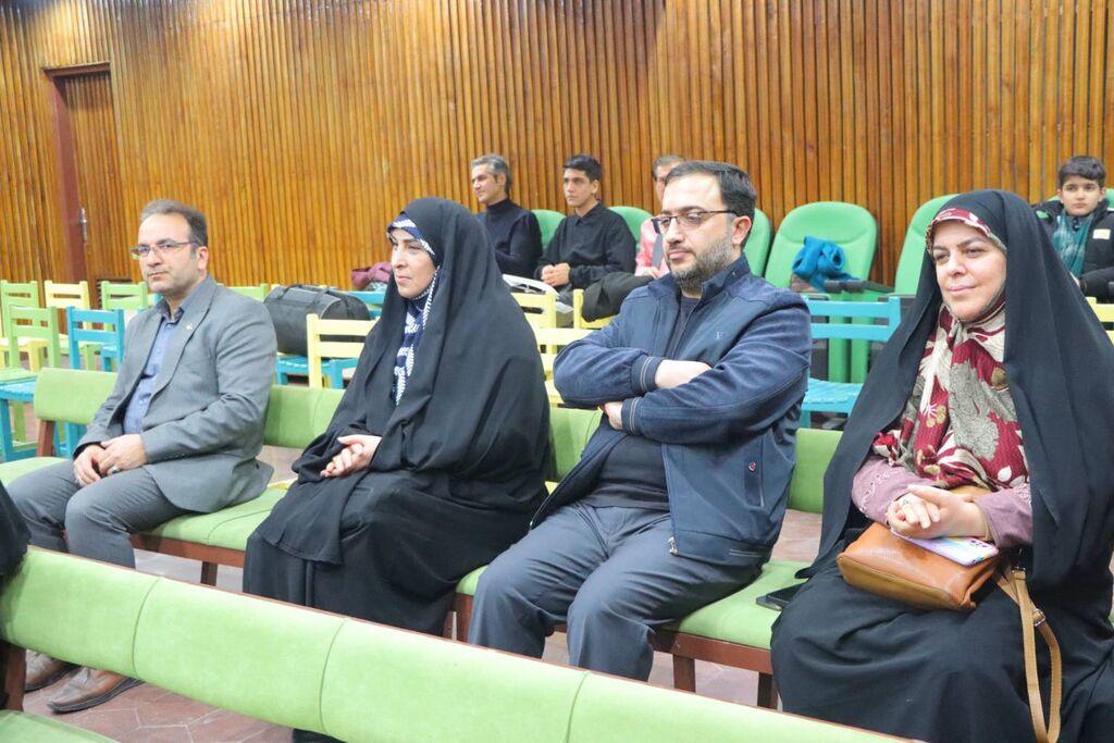 «شب یلدا در کتابخانه نیاوران؛ تأکید بر نقش خانوادهها در فرهنگ مطالعه»