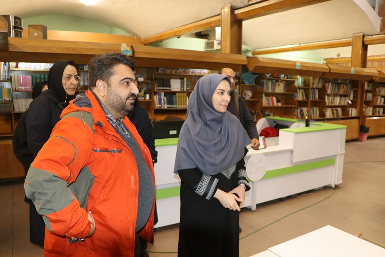 برگزاری کارگاه‌های فرهنگی، هنری و ادبی هم‌زمان با پرتاپ ماهوارها