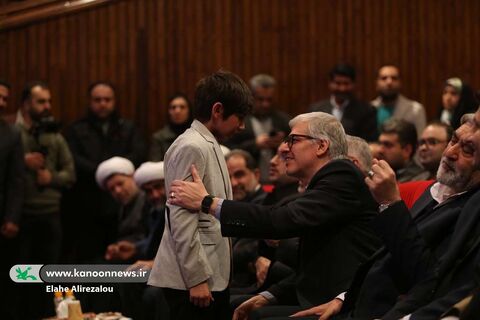 رویداد ملی تا ثریا