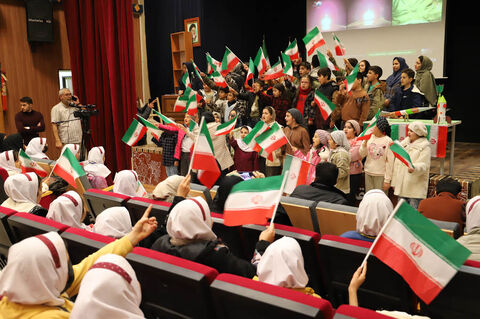 کودکان اردبیلی پرتاب سه ماهواره را جشن گرفتند