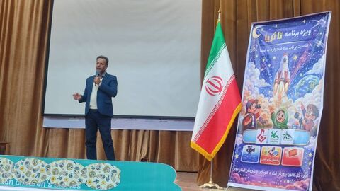 جشن کودکان ایلامی در پرتاب همزمان سه ماهواره ایرانی درمجتمع شهدای کودک ایلام به روایت تصویر