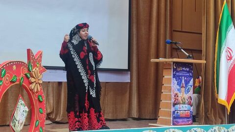 جشن کودکان ایلامی در پرتاب همزمان سه ماهواره ایرانی درمجتمع شهدای کودک ایلام به روایت تصویر