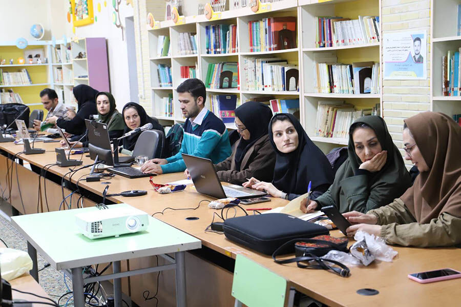 مربیان کانون اردبیل با کاربردهای هوش مصنوعی در آموزش و فعالیتهای فرهنگی آشنا شدند