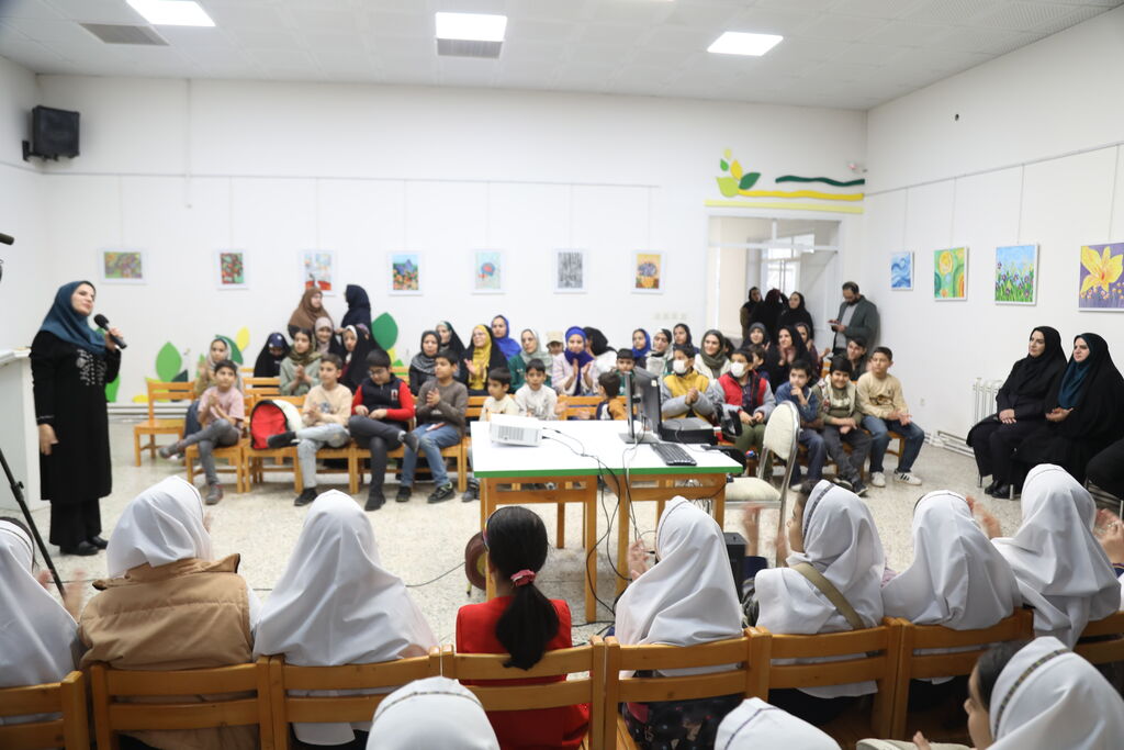 ویژه برنامه «تا ثریا» با محوریت آشنایی با دستاوردهای فضایی و افتخارات ملی برگزار شد