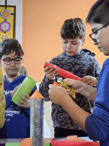 رویداد علمی، فرهنگی «تا ثریا» به مناسبت پرتاب سه ماهواره جمهوری اسلامی ایران به فضا در اداره کل کانون پرورش فکری کودکان و نوجوانان استان آذربایجان غربی