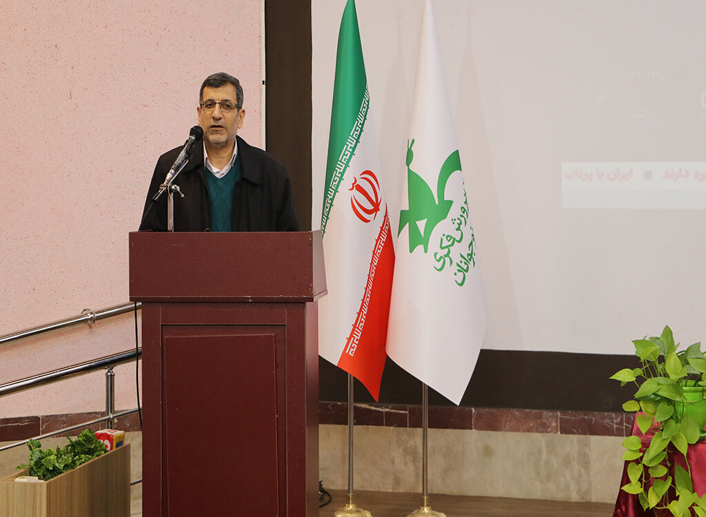 جشن علم و افتخار در رشت؛ همراهی کودکان و خانوادهها با پرتاب ماهوارههای ایرانی به فضا