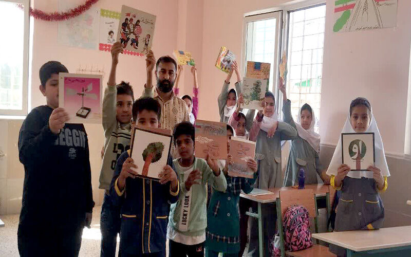 روایتی از بچههای روستاهایی که کتاب غیردرسی نخوانده بودند