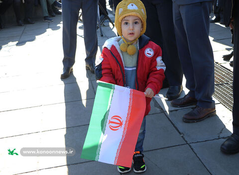 حضور کارکنان اعضای گیلان در اجتماع مردمی هشتم دی