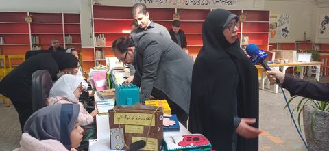 افتتاح نمایشگاه کتاب‌های حسی- لمسی در مرکز 3 همدان