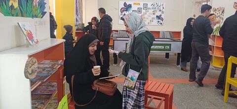 افتتاح نمایشگاه کتاب‌های حسی- لمسی در مرکز 3 همدان