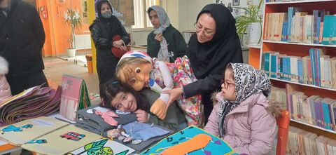 افتتاح نمایشگاه کتاب‌های حسی- لمسی در مرکز 3 همدان