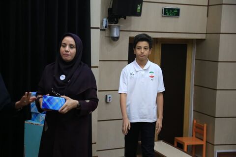 مدال آوران مسابقات جهانی رباتیک در جشنواره بین المللی قصه گویی هرمزگان تجلیل شدند