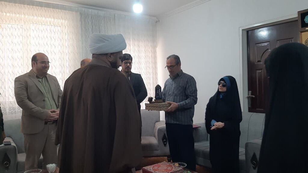 فیلم| تجلیل از پدر قرآنی فراهان با حضور مدیرکل کانون استان مرکزی