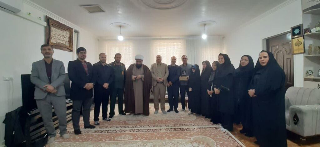 از پدر قرآنی فراهان همزمان با روز پدر ​​​​​​​تجلیل شد