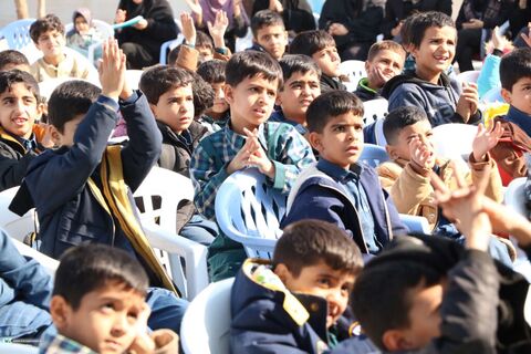 روایت تصویر از حضور تماشاخانه سیار کانون در روستاهای استان کرمان(بخش اول)