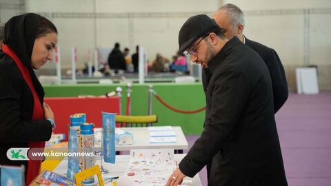 بازدید مدیرعامل کانون و رئیس هیئت مدیره انجمن تولیدکنندگان اسباب بازی از دهمین جشنواره ملی اسباب بازی