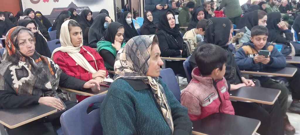 ویژه‌برنامه کرند غرب با تجلیل از "پدر" در سه قامت خانواده، شهادت و ولایت