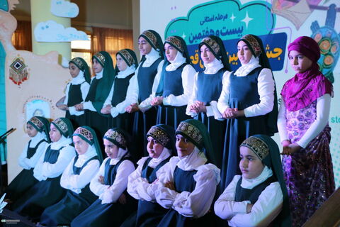 اختتامیه بیست و هفتمین جشنواره بین المللی قصه گویی استان فارس ازنگاه دوربین