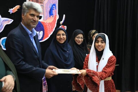 دو عضو کتابخوان برتر کشور از مرکز جاسک تجلیل شدند